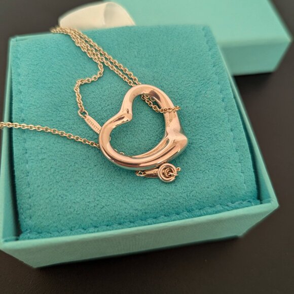 Tiffany Elsa Peretti Open Heart Pendant in sterling silver 27 mm - Picture 9 of 16